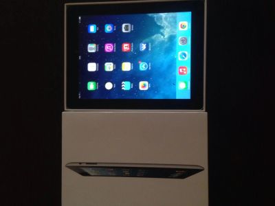 Лот: 4147807. Фото: 1. Apple ipad 4 16gb black. Планшеты