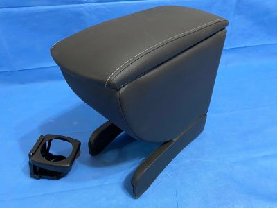Лот: 17536039. Фото: 1. Подлокотник MAZDA Premacy 1999... Салон