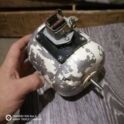 Лот: 17525705. Фото: 1. Электродвигатель не большой но... Электродвигатели