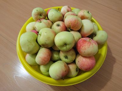 Лот: 23507387. Фото: 1. Ранетки яблоки домашние. Овощи, фрукты, зелень