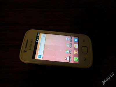 Лот: 1610970. Фото: 1. samsung galaxy Gio s5660 белый. Смартфоны