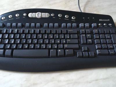 Лот: 15509811. Фото: 1. Клавиатура Microsoft MultiMedia... Клавиатуры и мыши