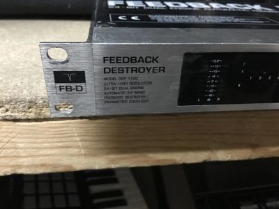 Лот: 11209669. Фото: 1. Behringer Feedback Destroyer DSP1100... Микшеры, предусилители, микрофонные эффекты