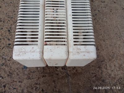 Лот: 25766481. Фото: 1. Радиатор напольный. Радиаторы отопления, полотенцесушители