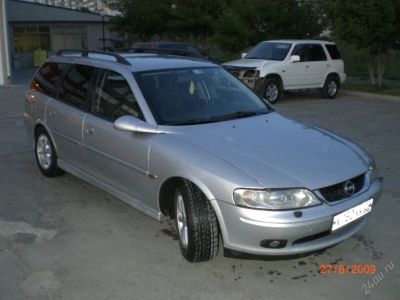Лот: 120727. Фото: 1. Opel Vectra Caravan 2.0 MT 2000г... Автомобили