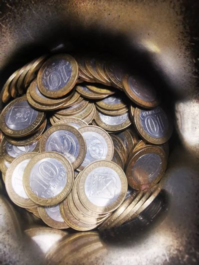 Лот: 19395402. Фото: 1. 10ти рублевые биметалические монеты... Россия после 1991 года