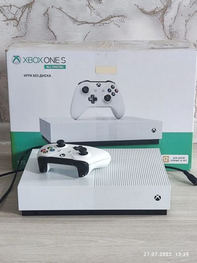 Лот: 19297388. Фото: 1. Xbox One s all digital 1tb. Игровые приставки, консоли