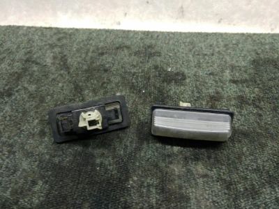 Лот: 21410313. Фото: 1. подсветка номера Nissan Serena... Двигатель и элементы двигателя