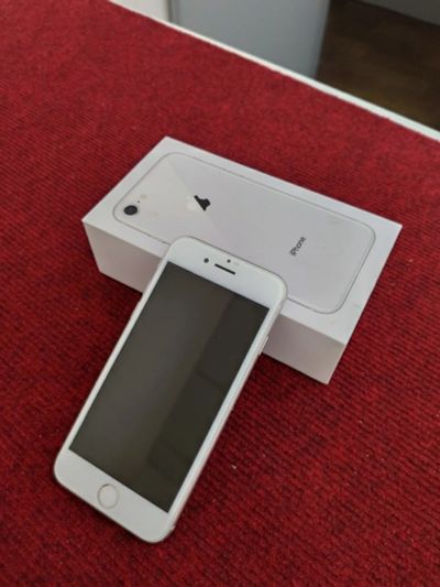 Лот: 16299913. Фото: 1. Apple iPhone 8 64GB. Смартфоны