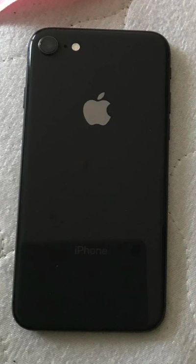 Лот: 10716773. Фото: 1. Apple iPhone 8 64 гб. Смартфоны