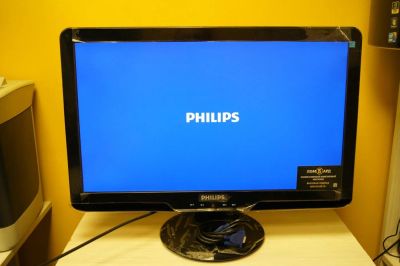 Лот: 10113255. Фото: 1. Продам ЖК-монитор Philips 232E2SB... ЖК-мониторы