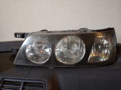 Лот: 15329177. Фото: 1. Фара Nissan Bluebird, левая HU14. Оптика и освещение