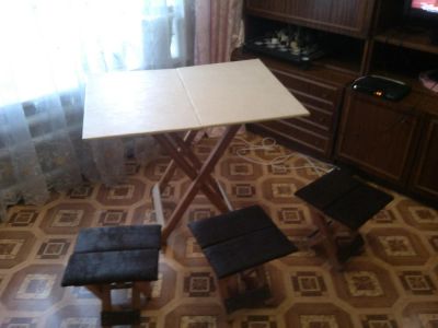 Лот: 10091634. Фото: 1. ПРОДам стол и 4 стулья раскладные. Мебель для сада, дачи