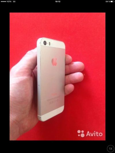 Лот: 7305301. Фото: 1. iPhone 5s silver 64Gb. Смартфоны