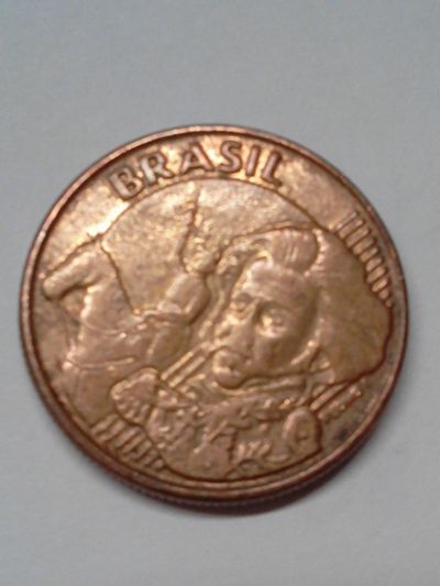 Лот: 14454193. Фото: 1. Монета Бразилии 10 sentavos. Америка