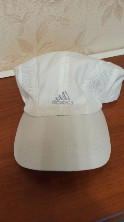 Лот: 21170560. Фото: 1. Бейсболка Adidas. Головные уборы