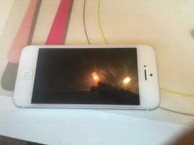 Лот: 4822435. Фото: 1. IPhone 5 читаем описание. Смартфоны