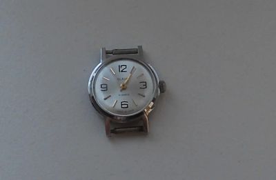 Лот: 7476337. Фото: 1. Часы женские "Слава". Оригинальные наручные часы