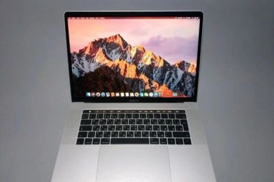 Лот: 15558280. Фото: 1. Macbook pro 15,4 retina touch... Ноутбуки