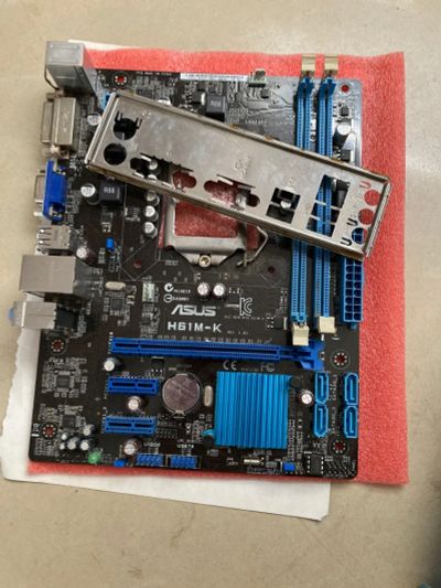 Лот: 17384136. Фото: 1. Материнская плата ASUS H61M-K. Материнские платы