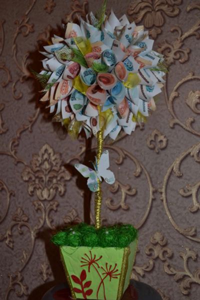 Лот: 6865723. Фото: 1. Денежный топиарий из купюр. Искусственные и сувенирные цветы