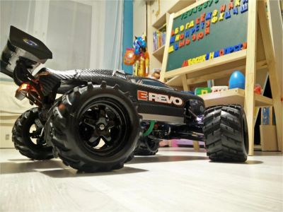 Лот: 6723759. Фото: 1. Traxxas e-revo 1:10 (1:8) б/к... Автомоделизм