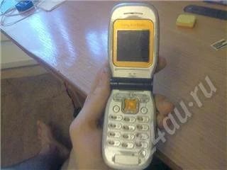 Лот: 392387. Фото: 1. Se Z200. Кнопочные мобильные телефоны