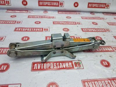 Лот: 20902352. Фото: 1. Домкрат 1100 кг Nissan (б/у). Двигатель и элементы двигателя