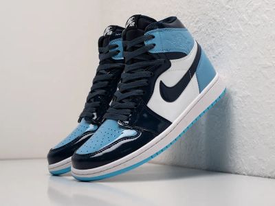 Лот: 20738137. Фото: 1. Кроссовки Nike Air Jordan 1 Mid. Кеды, кроссовки, слипоны