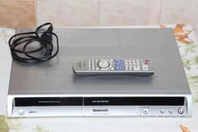 Лот: 9068762. Фото: 1. DVD-рекордер Panasonic DMR-ES15. DVD, Blu-Ray плееры