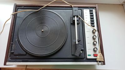 Лот: 19611985. Фото: 1. Проигрыватель виниловых пластинок... Виниловые проигрыватели и электрофоны