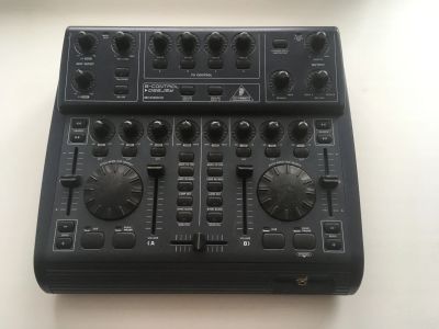 Лот: 16761035. Фото: 1. DJ контроллер микшер Behringer... DJ-оборудование
