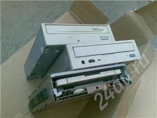 Лот: 360087. Фото: 1. Куча СDюшников. Приводы CD, DVD, BR, FDD