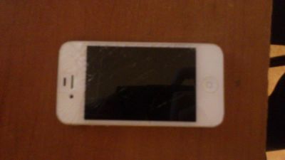 Лот: 4889468. Фото: 1. iPhone 4 белый. Смартфоны