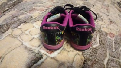 Лот: 10650300. Фото: 1. Кроссовки Reebok р-р 36. Кеды, кроссовки