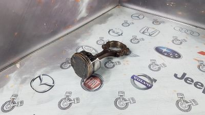 Лот: 23589228. Фото: 1. Поршень с шатуном Subaru Impreza... Двигатель и элементы двигателя