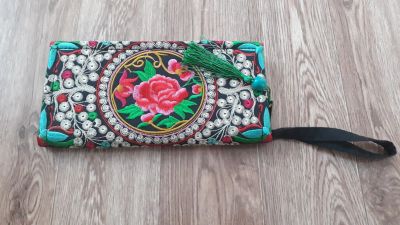 Лот: 14751356. Фото: 1. Клатч с вышивками. Сумки
