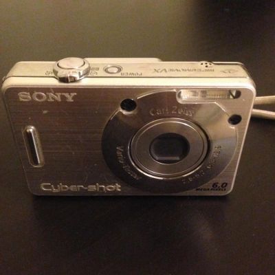 Лот: 9221323. Фото: 1. фотоаппарат SONY Cyber Shot DSC-W50... Цифровые компактные