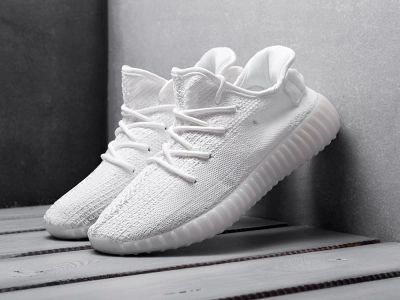 Лот: 17449450. Фото: 1. Кроссовки Adidas Yeezy 350 Boost... Кеды, кроссовки, слипоны