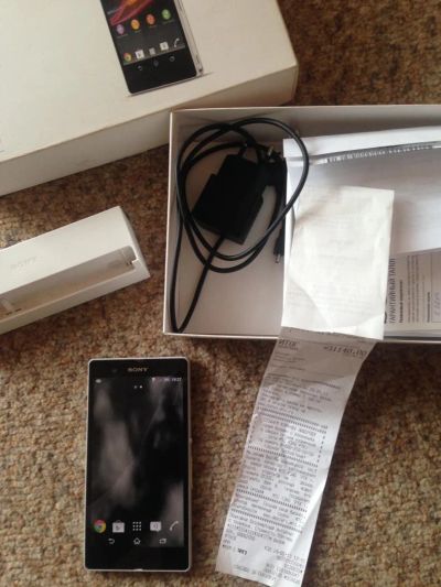 Лот: 4226633. Фото: 1. Sony Xperia Z !!! White! Идеал... Смартфоны