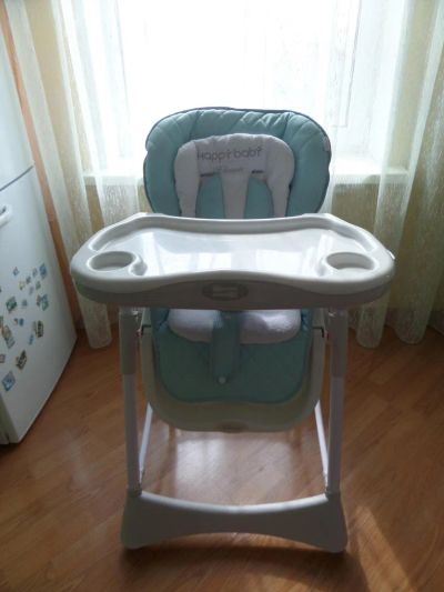 Лот: 5372076. Фото: 1. Стульчик для кормления Happy Baby... Стульчики для кормления