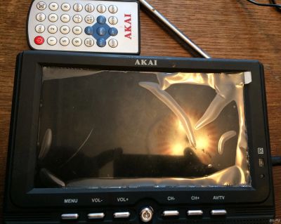 Лот: 13771612. Фото: 1. Телевизор портативный AKAI ATF-710... Мониторы, DVD
