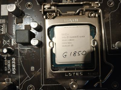 Лот: 13915221. Фото: 1. Процессор intel g1850. Процессоры