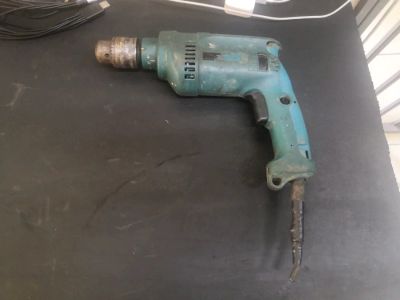 Лот: 19262388. Фото: 1. Дрель ударная Makita HP1621F... Электроинструмент