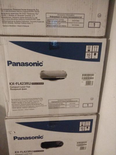Лот: 7987196. Фото: 1. Факс Panasonic KX-FL423RU Новый... Факсы, автоответчики