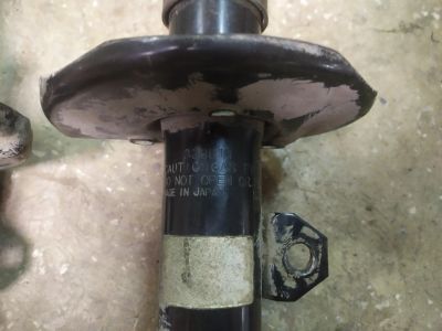 Лот: 15875348. Фото: 1. Амортизатор стойка Toyota Corolla... Ходовая, подвеска, рулевое управление