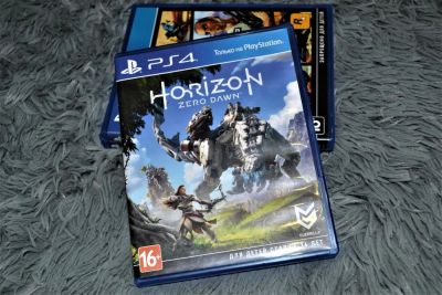 Лот: 11314486. Фото: 1. Horizon Zero Dawn Игра для PS4... Игры для консолей