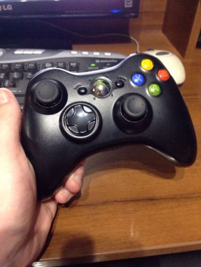 Лот: 5195850. Фото: 1. Геймпад джостик для xbox 360 оригинальный. Рули, джойстики