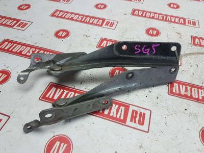 Лот: 20903108. Фото: 1. Петля капота Subaru Forester SG5... Двигатель и элементы двигателя