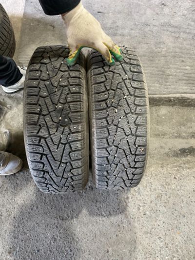 Лот: 20973304. Фото: 1. Зимняя резина Pirelli 185/60 R15. Шины